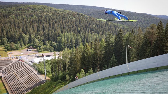 Vogtland Arena im Sommer