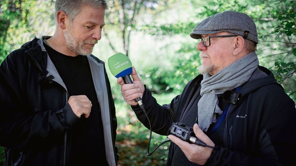 Mario Süßenguth (re) im Gespräch mit Mario Sempf für den Podcast "Sühnenkreuze" der Reihe Unheimliche Heimat - Gruselgeschichten auf der Spur