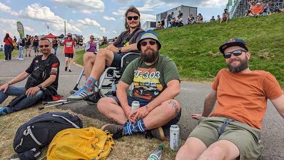 Fans und Besucher auf dem Sachsenring beim Motorrad Grand Prix 