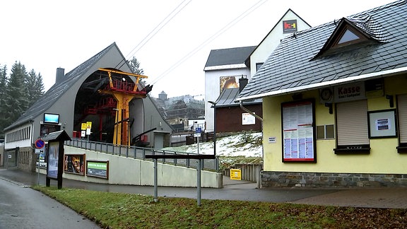 ENTSCHEIDUNG SCHWEBEBAHN 