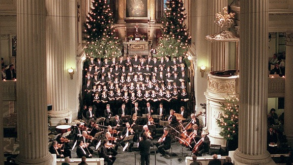 Thomanerchor und Gewandhausorchester unter Leitung von Thomaskantor Christoph Biller