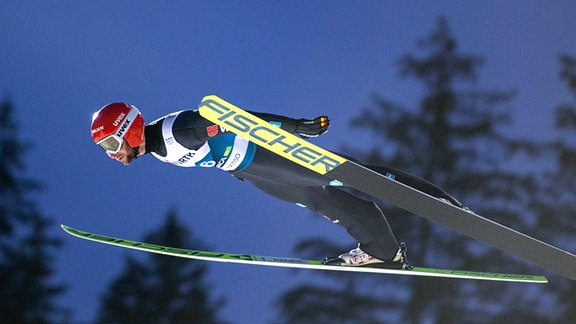 Markus Eisenbichler im Flug von der Großschanze in Planica