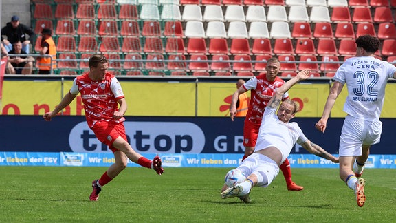 v.l.: Luis Klein (24, Zwickau) und Nils Butzen (26, Jena)