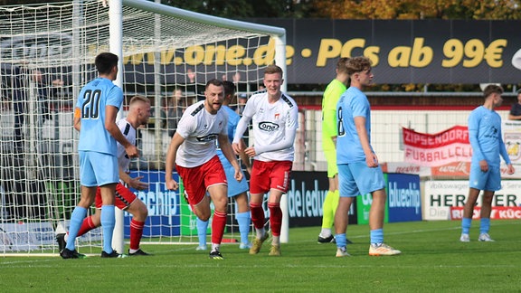 Die Spieler des ZFC Meuselwitz jubeln