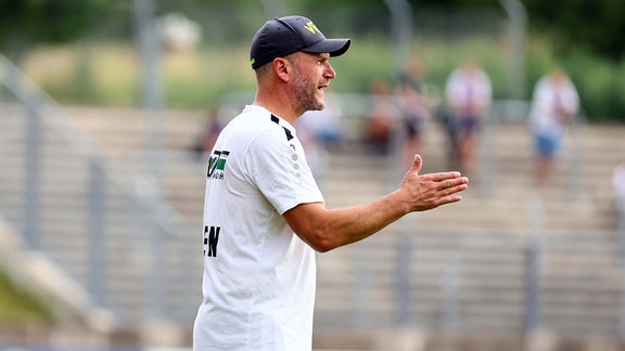 Trainer Karsten Oswald (VFC Plauen)