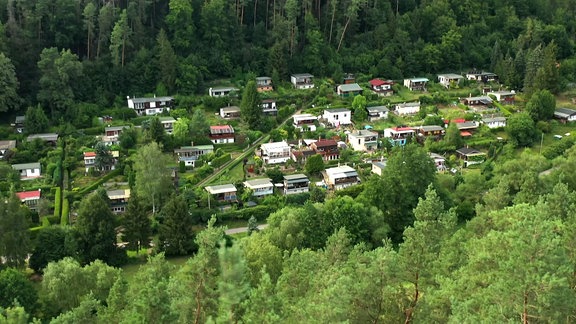 Gartenanlage mit Wochenendhäusern