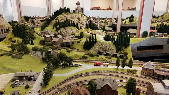 Eine Modelleisenbahn-Landschaft