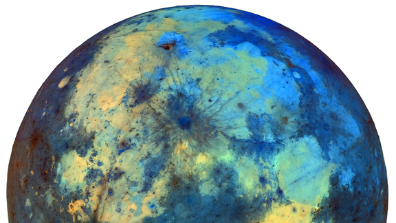 Kategorie: Unser Mond  Umgekehrte Mineralien © Noah Kujawski  Die Mondoberfläche erscheint zwar grau und einfarbig, enthält aber im Boden verborgene Farben, die von verschiedenen Mineralien herrühren. Diese Farben sind zu schwach, um sie mit bloßem Auge zu sehen, aber digitale Bilder ermöglichen es Astrofotografen, die Farben zu verstärken und ein anderes Bild des Mondes zu zeigen. Dieses Bild ist die umgekehrte Ansicht dieser Farben, eine einzigartige Perspektive auf unseren Mond.   Aufgenommen mit Celestron CPC 1100 Teleskop, ZWO-ASI183MC Kamera (ungekühlt), 2800 mm f/10, 6-Millisekunden-Videobild.   Standort: Lakeville, Minnesota, USA 