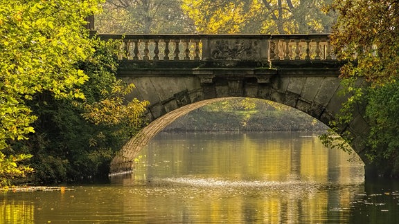 Brücke im Wörlitzer Park 2015