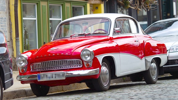 ein Oldtimer der Marke "Wartburg"